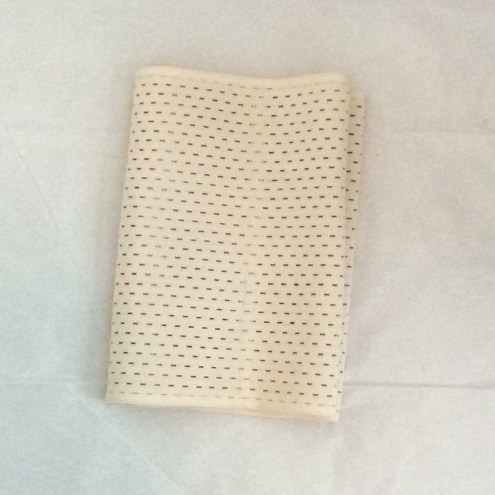 Tight-fit girdle